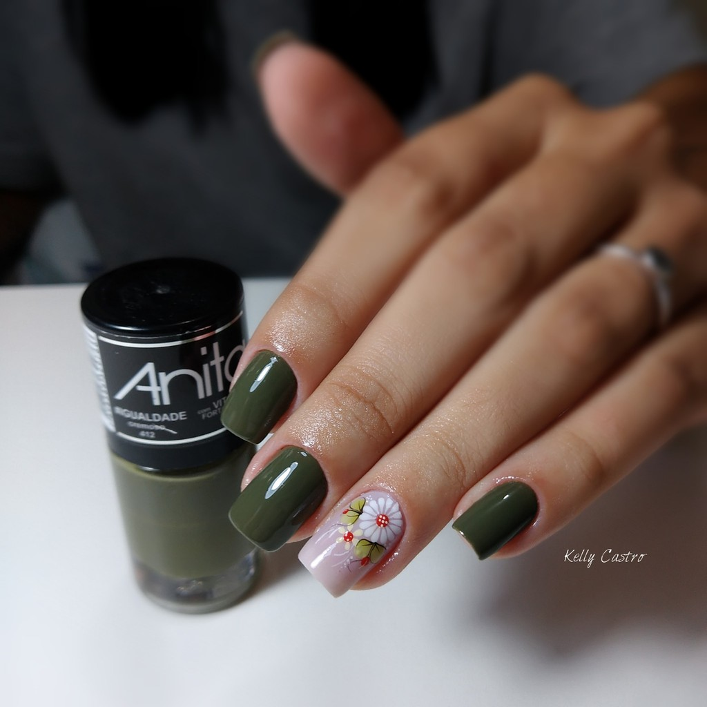 Explorando a Beleza dos 100 Adesivos para Unhas Decoradas: Corações, Flores, Frases e Animais 